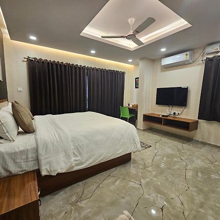 The Urban Nest Hotel Bangalore Bagian luar foto
