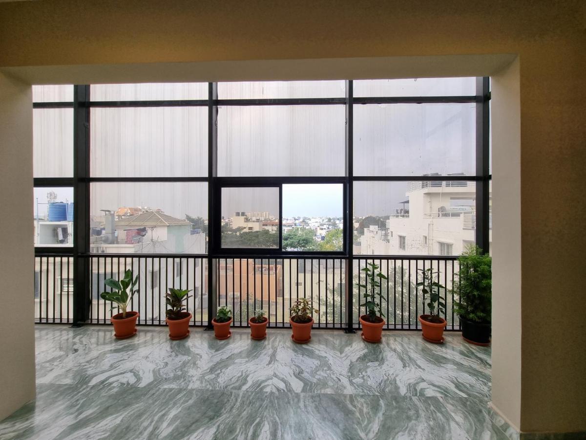 The Urban Nest Hotel Bangalore Bagian luar foto