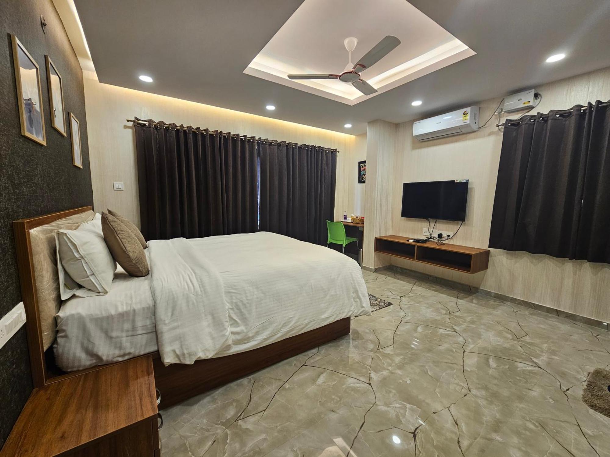 The Urban Nest Hotel Bangalore Bagian luar foto