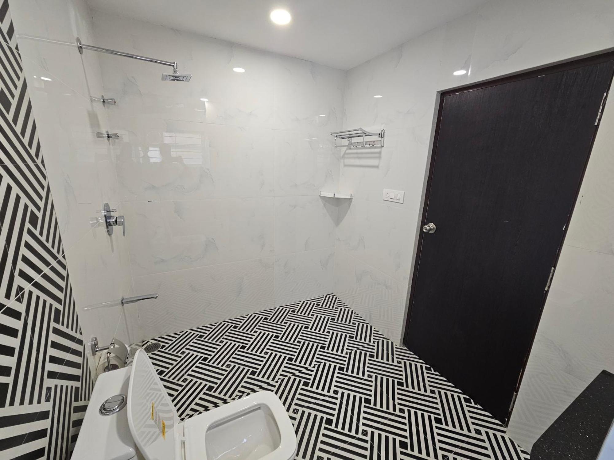 The Urban Nest Hotel Bangalore Bagian luar foto