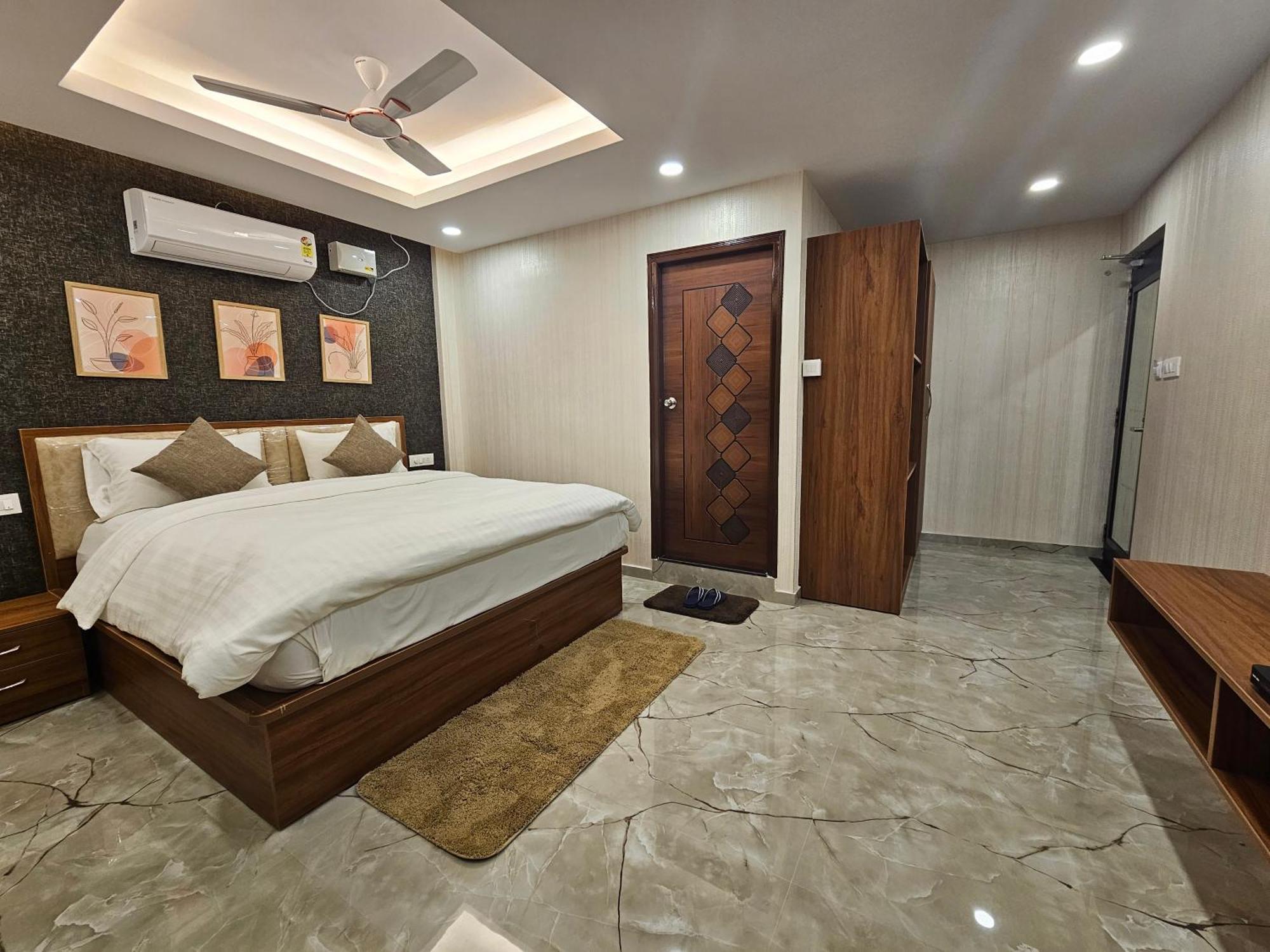 The Urban Nest Hotel Bangalore Bagian luar foto