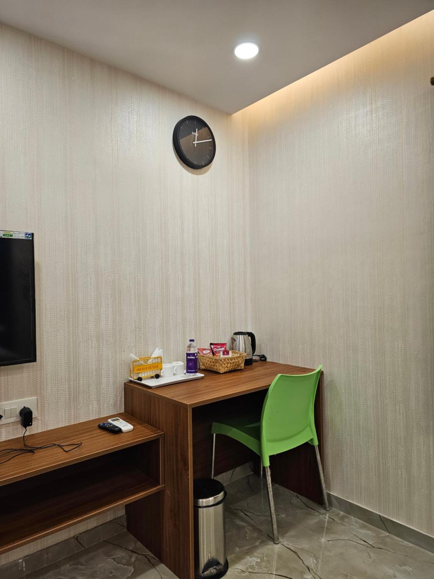 The Urban Nest Hotel Bangalore Bagian luar foto